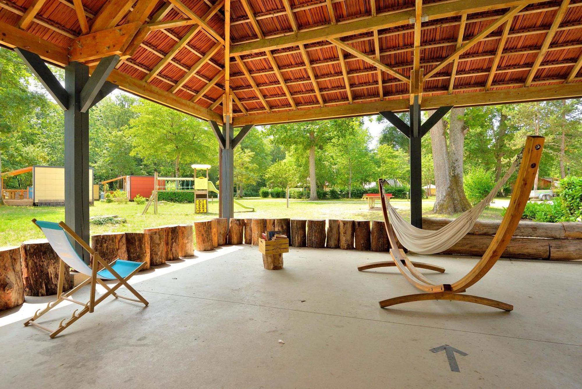 Camping Etang De La Vallee Combreux Luaran gambar