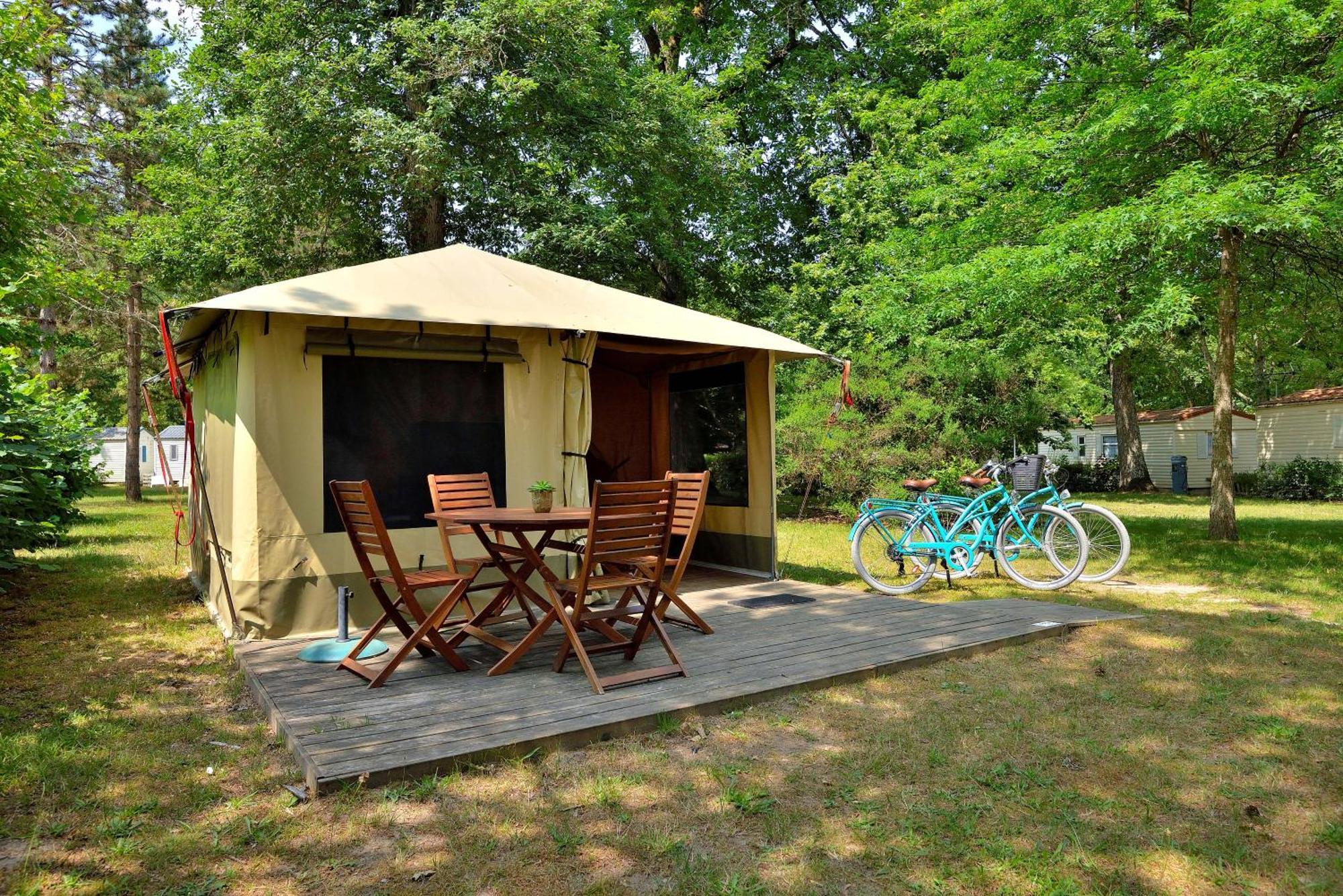 Camping Etang De La Vallee Combreux Luaran gambar