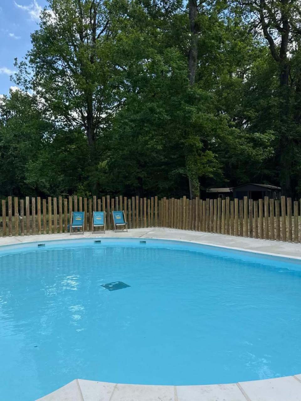 Camping Etang De La Vallee Combreux Luaran gambar